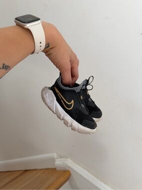 Nike Black and Gold Slip-On Toddler Trainers